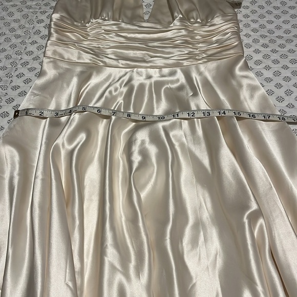 Gorgeous Vintage Adrianna Papell Boutique Silk Halter Dress. Preowned - Picture 10 of 11